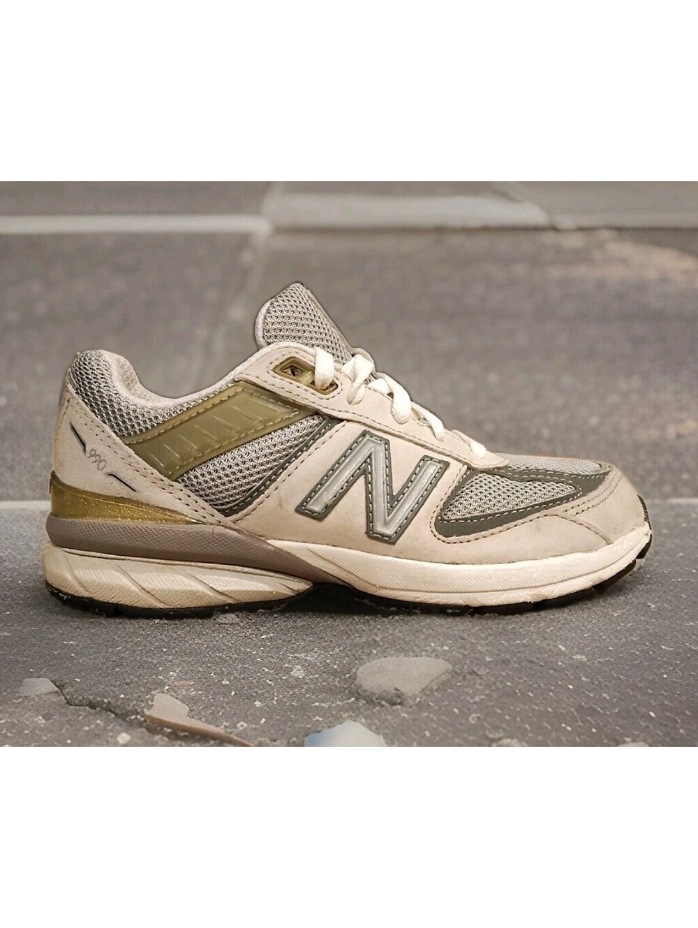 Size 1y - New Balance 990 V6 Grey/White Kids Sneakers PC990GL6